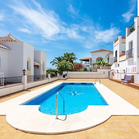 Apartamento Chimenea Playa - 2 Dormitorios Y Terraza Nerja Zewnętrze zdjęcie